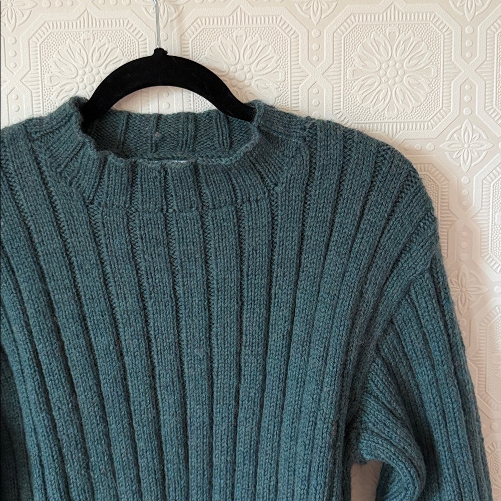 ⬇️⭐️ Hand Knit Dark Green Ribbed Sweater - Picture 2 of 6
